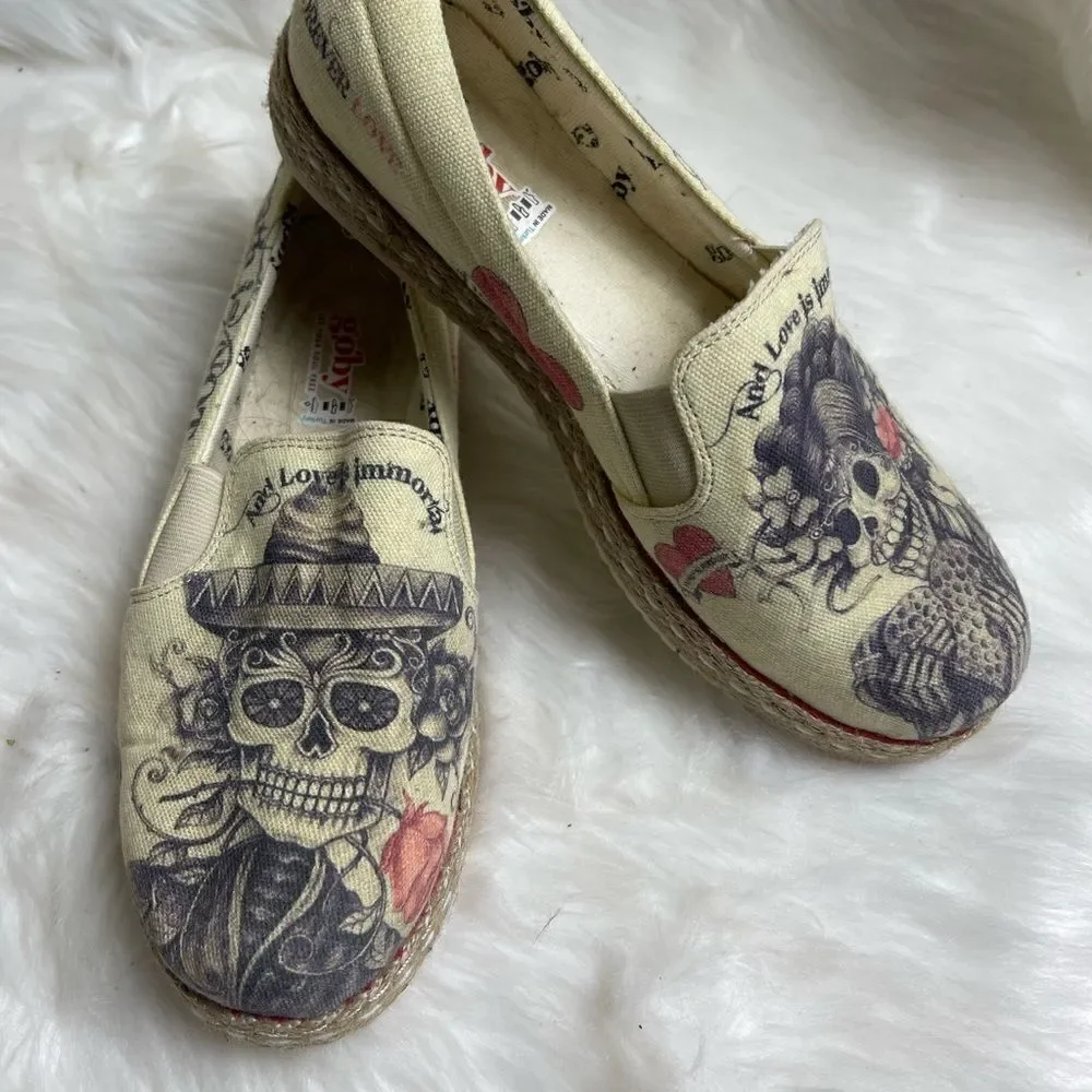 Goby beige canvas skulls print espadrilles slip on loafers Size EUR 37